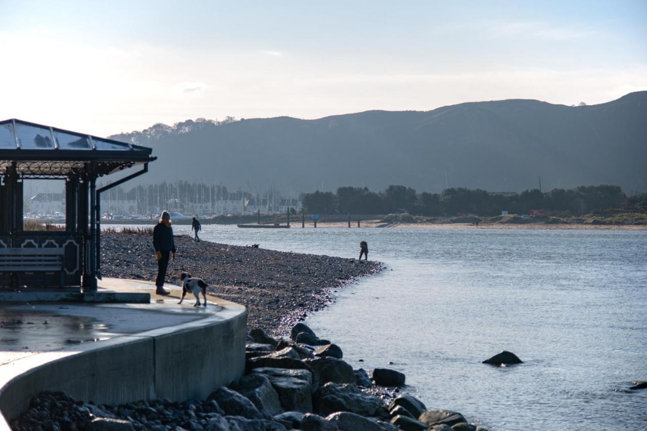 32 Deganwy Beach Exterior photo